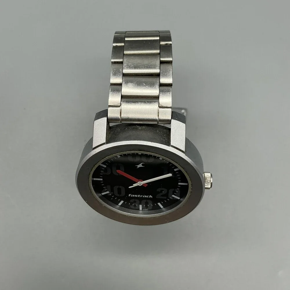 Fastrack Mens Watch 45mm Black Dial Silver Tone Sport 50M WR New Battery 7.25